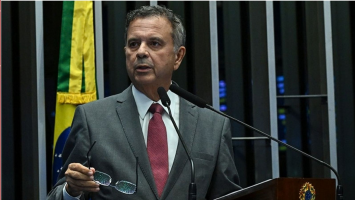 Coordenador de campanha de Flávio, Rogério Marinho tem alta após 
'mal-estar' e internação no DF