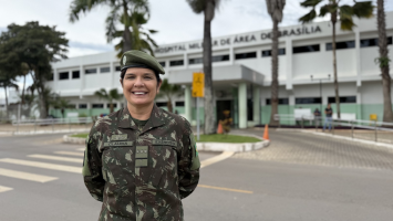 Pioneira no serviço militar feminino deve se tornar primeira general do Exército; conheça Cláudia Cacho