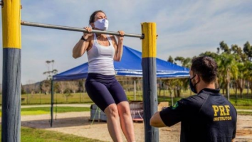 Concurso do Corpo de Bombeiros: Justiça do DF volta atrás e mantém teste de barra dinâmica para mulheres