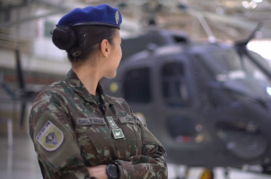 Por que o Exército diz ‘a general’ e não ‘generala’? Entenda debate sobre feminino das patentes