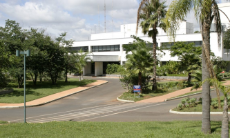 Embaixada e consulados dos EUA retomam atendimentos após suspensão por 'possível ameaça'