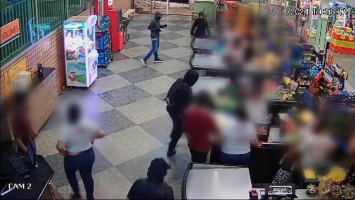 VÍDEO: Bandidos fazem arrastão e rendem clientes e funcionários de mercado no DF 